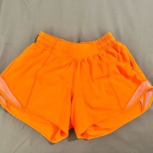 Hotty hot 2.5 shorts, Size 4 neon orange